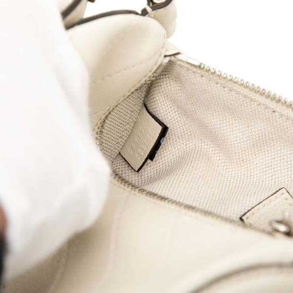 GUCCI White Leather Shoulder Bag - Picture 6 of 7